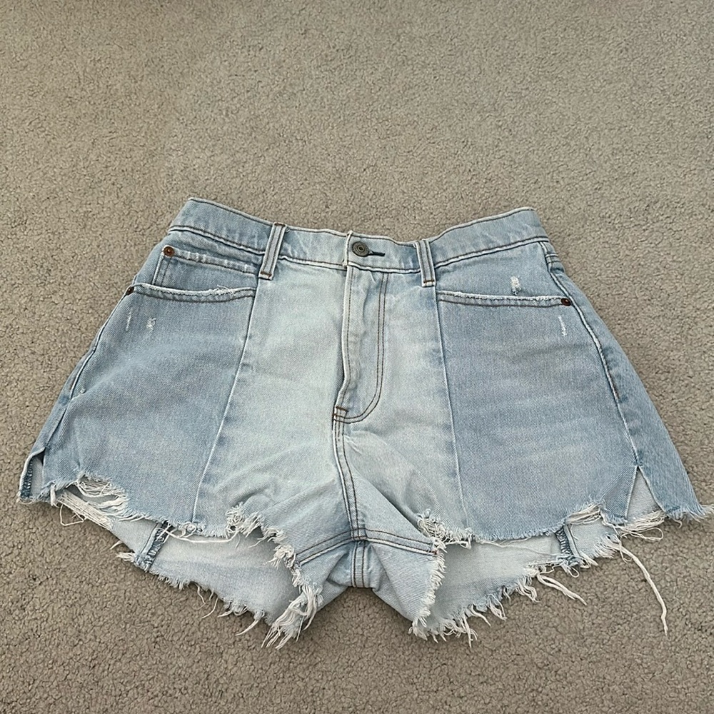 Abercrombie High Rise Cut off short